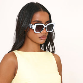 Side Logo Contrast Detail Oversized Sunglasses In White Side Logo Contrast Detail Oversized Sunglasses In White