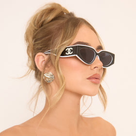 Side Logo Detail White Trim Chunky Sunglasses In Black Side Logo Detail White Trim Chunky Sunglasses In Black