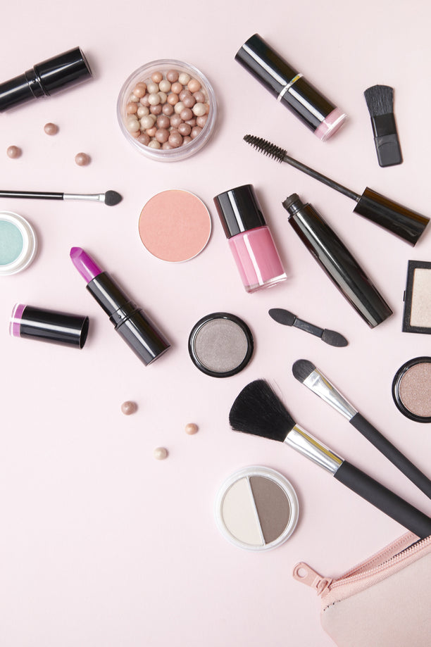 The Hottest Makeup Trends From The Last 35 Years [Infographic]