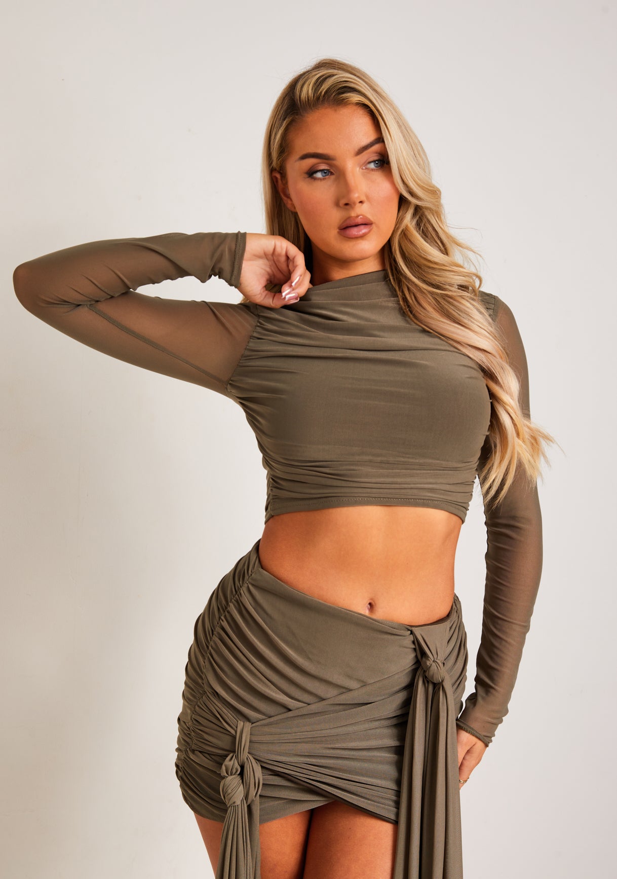 Missy Empire 【 Long Sleeve Crop T-Shirt Women 】 ファッション レディースファッション トップス その他トップス レディ Women's Long Sleeve Tops | Missy Empire – MISSYEMPIRE